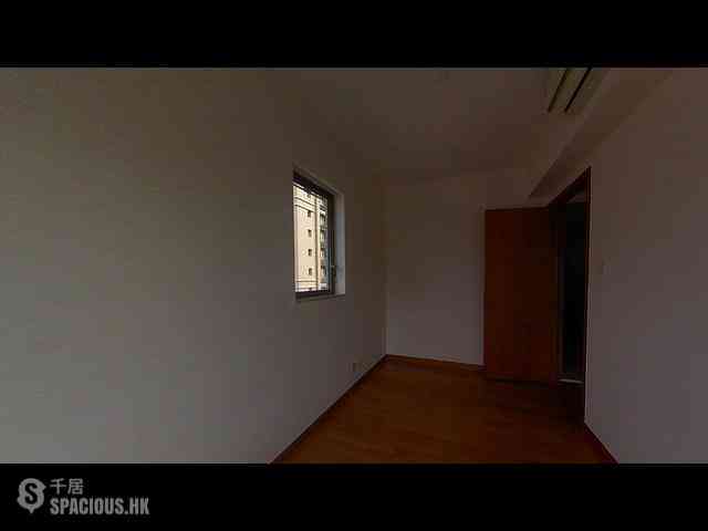 Wan Chai - The Zenith 06