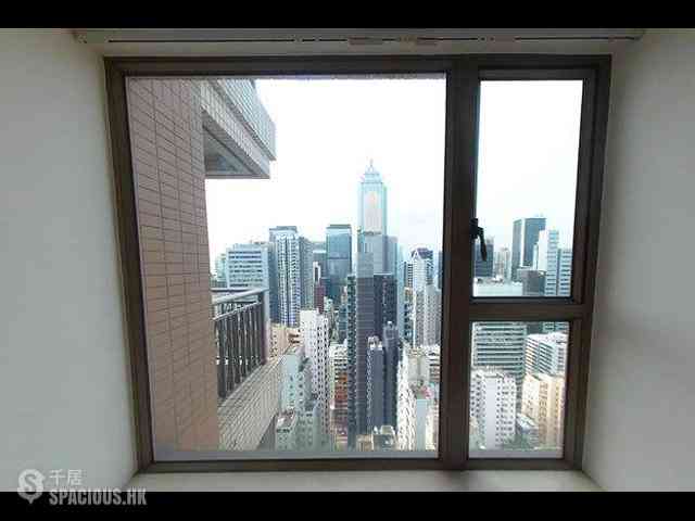 Wan Chai - The Zenith 09