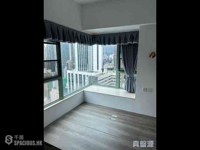 Wan Chai - Royal Court 05