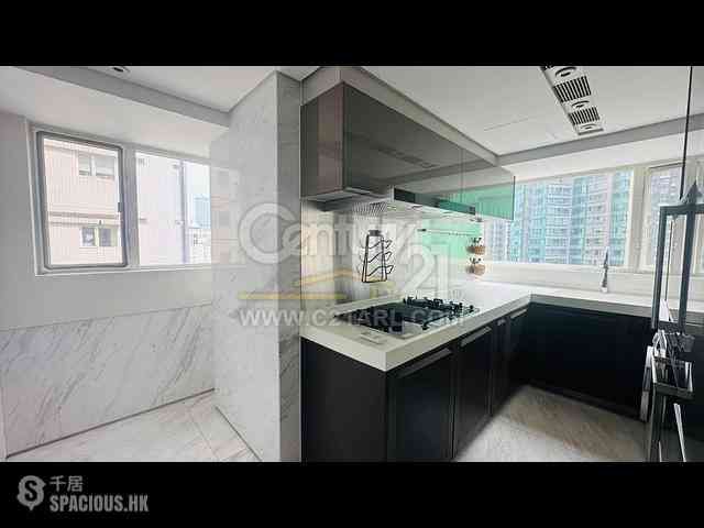 Soho - Centrestage 05