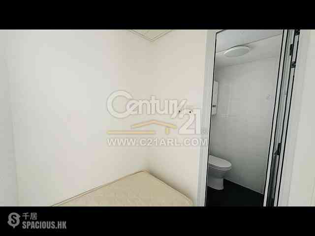 Soho - Centrestage 06