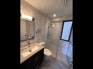 Mid Levels West - Realty Gardens Venice Court (Block 3) Venice Court 05