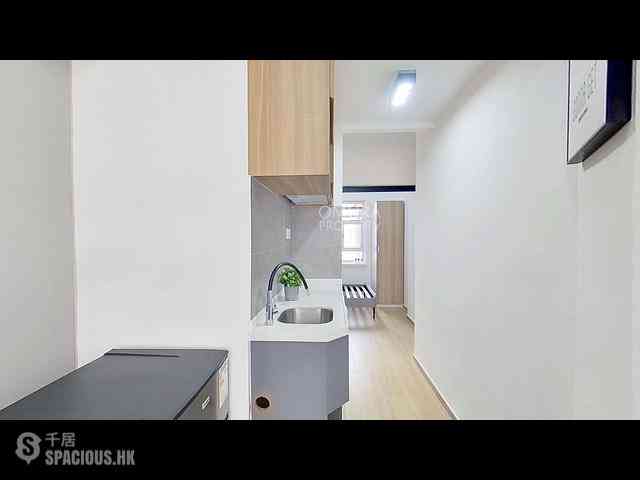 Soho - 24, Elgin Street 12