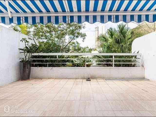 Repulse Bay - Burnside Estate 02