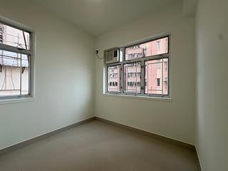 Sai Ying Pun - Yuet Sum Mansion 13