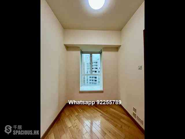 Sai Ying Pun - Reading Place 04