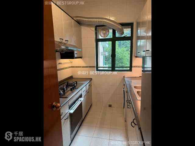 Mid Levels Central - Hillsborough Court 05