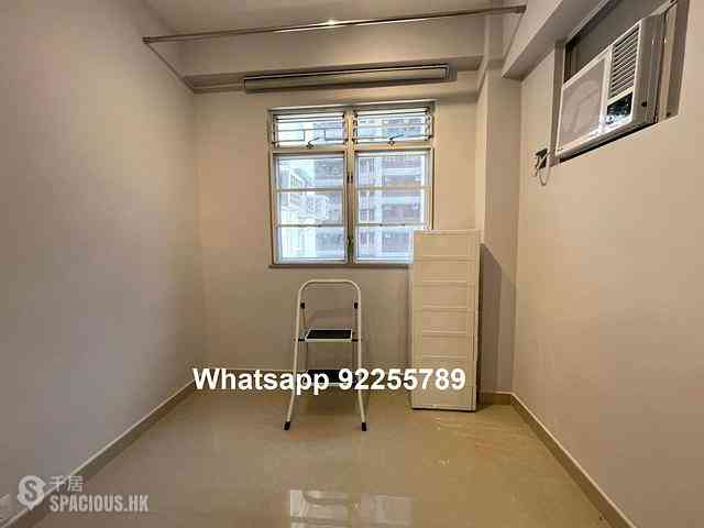 Sai Ying Pun - Fung Yat Building 04
