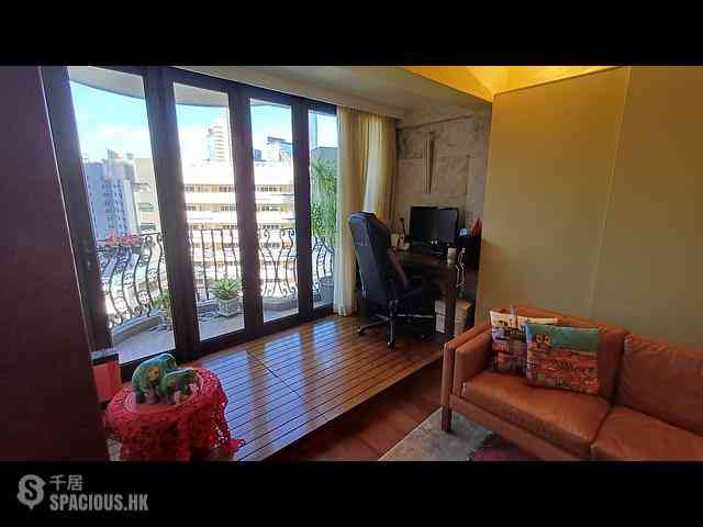 Mid Levels East - Ewan Court 03