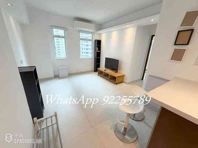 Sai Ying Pun - Golden Phoenix Court 01