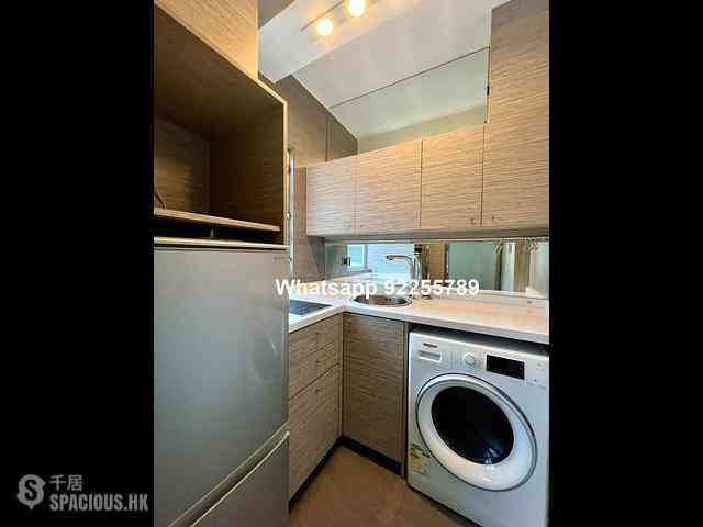 Mid Levels West - Bonham Court 08