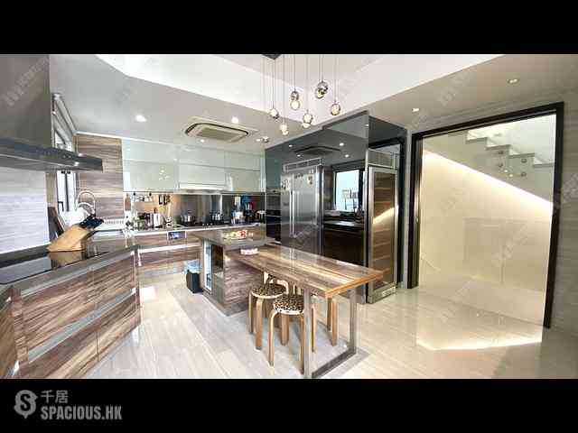 Chung Hom Kok - 13-25, Ching Sau Lane 02