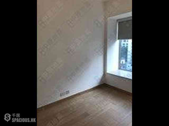 Sai Ying Pun - Island Crest Block 1 06