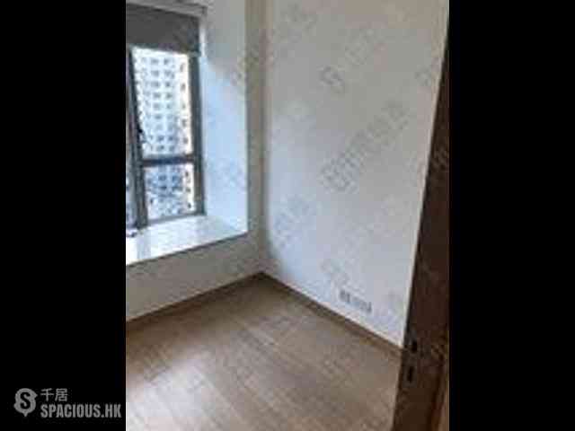Sai Ying Pun - Island Crest Block 1 07