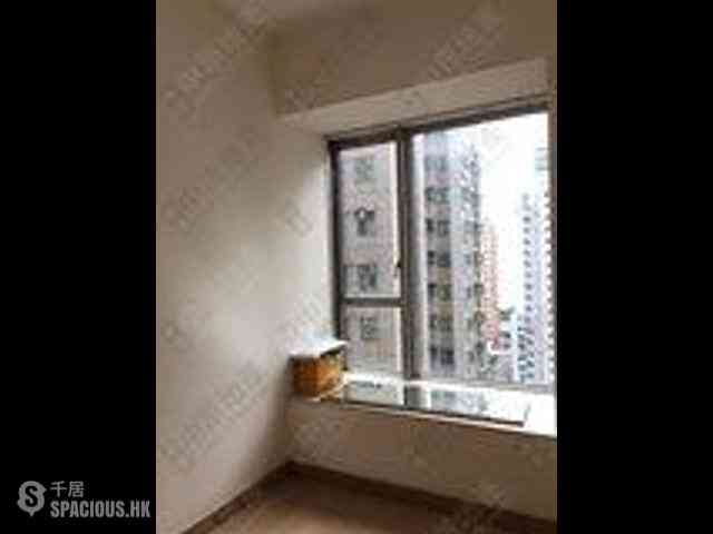 Sai Ying Pun - Island Crest Block 2 01