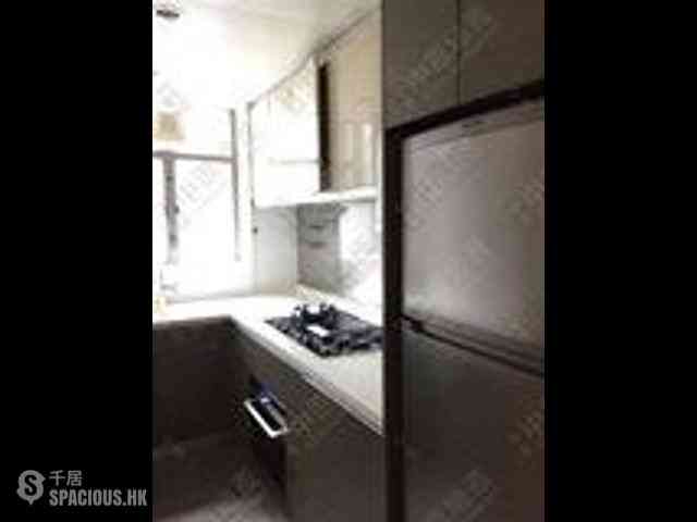 Sai Ying Pun - Island Crest Block 2 04