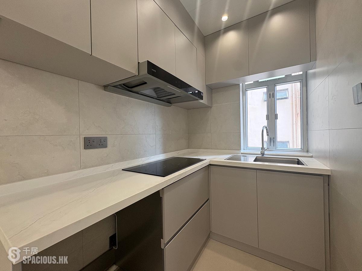 Sai Ying Pun - Yuet Sum Mansion 01