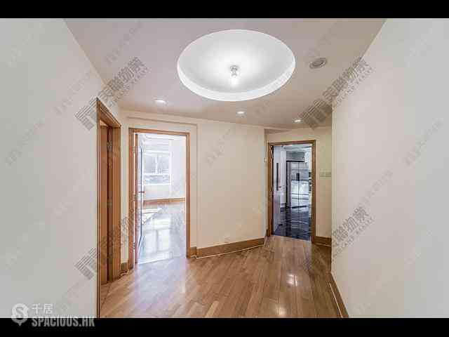 Mid Levels Central - Tregunter Block 1 05