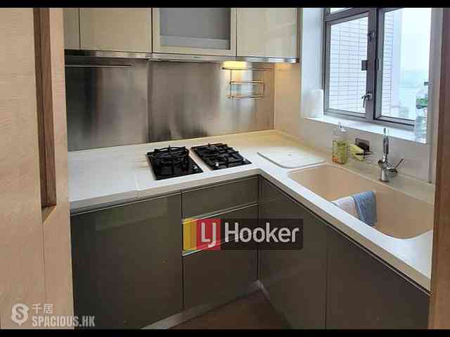 Sai Ying Pun - Island Crest 04