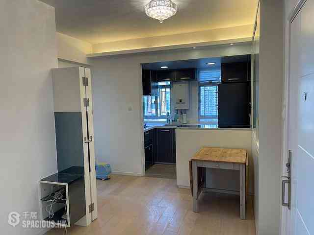 Sai Ying Pun - Golden Phoenix Court 02