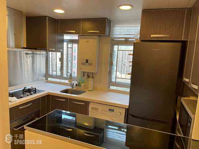 Sai Ying Pun - Golden Phoenix Court 07