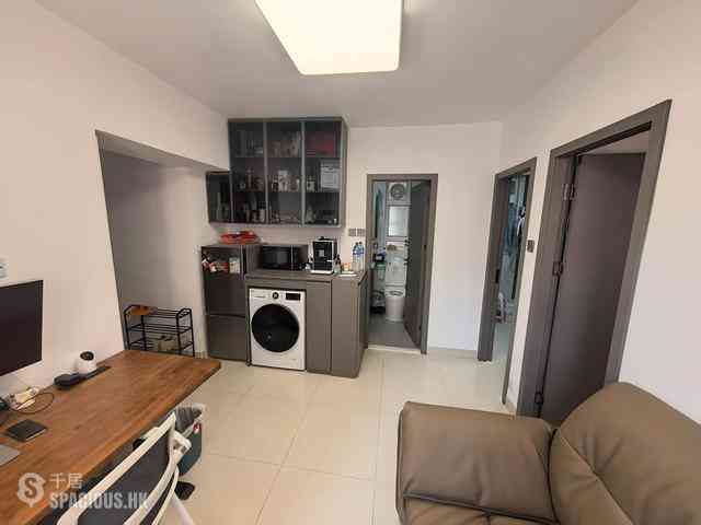 Sai Ying Pun - King Ming Mansion 05