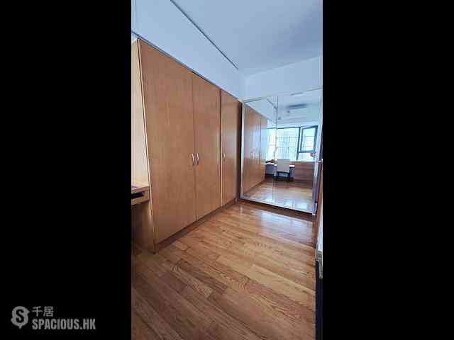 Kennedy Town - University Heights 12