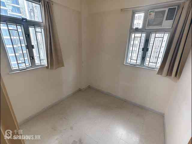 Sai Ying Pun - Lai On Building 03