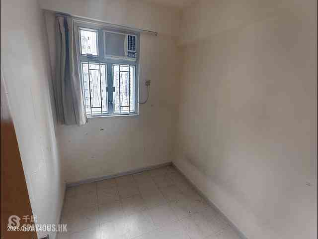 Sai Ying Pun - Lai On Building 04