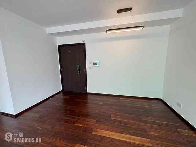Soho - Centrestage Block 2 05