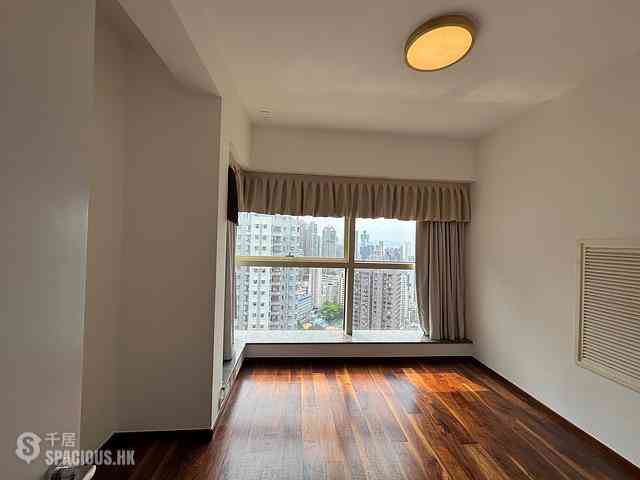Soho - Centrestage Block 2 08