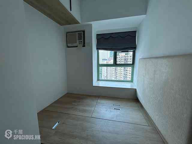 Wan Chai - Royal Court 06