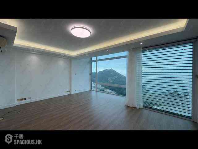 Chung Hom Kok - Hillgrove Block A 01