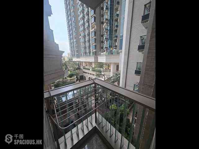 Yau Ma Tei - The Coronation Tower 2 04