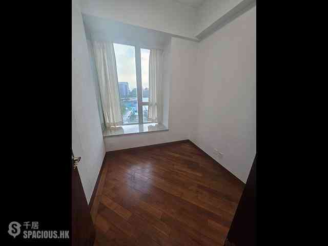 Yau Ma Tei - The Coronation Tower 2 06
