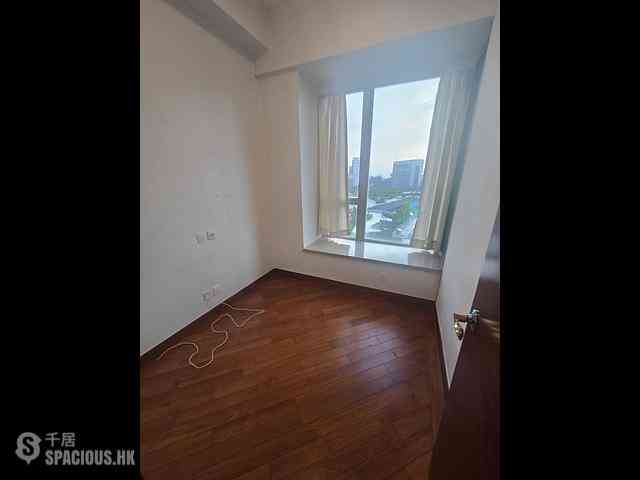 Yau Ma Tei - The Coronation Tower 2 08