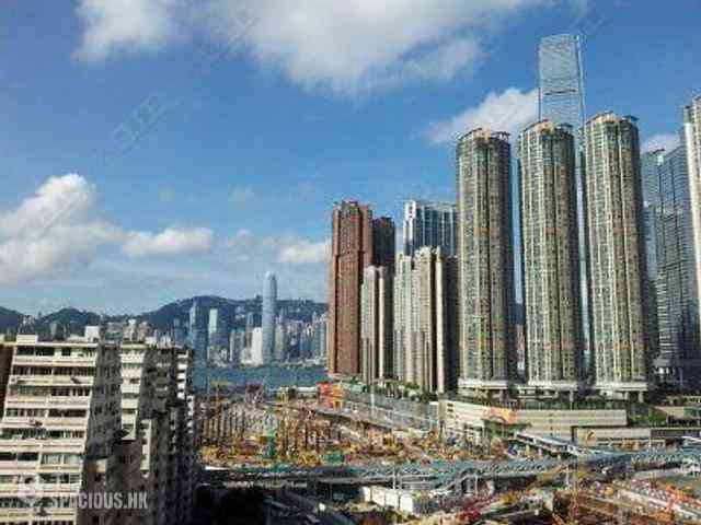 Yau Ma Tei - The Coronation 01