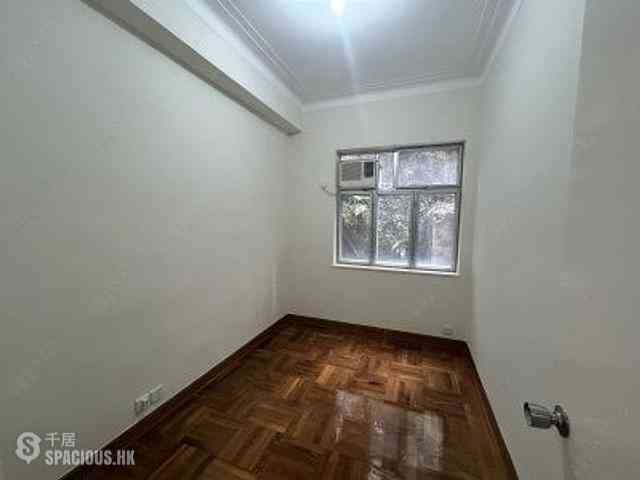 Mid Levels Central - Welsby Court 06