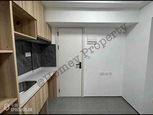 Causeway Bay - Shun Hing Building 01