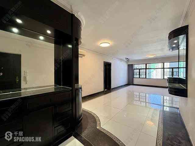 Mid Levels West - Parkway Court 27