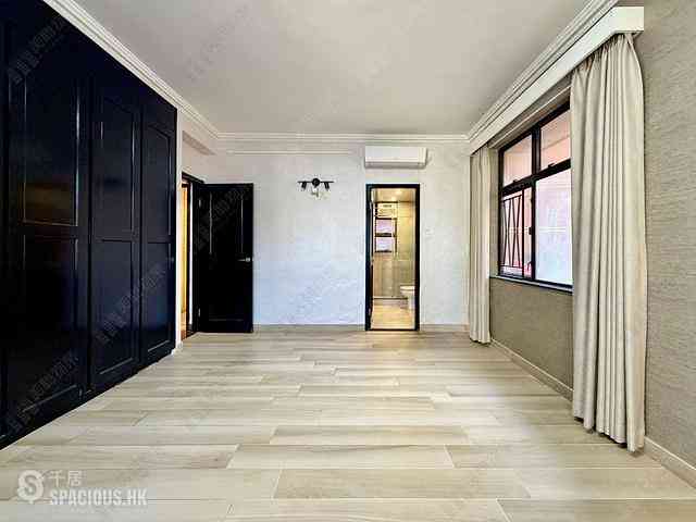Mid Levels West - Parkway Court 32
