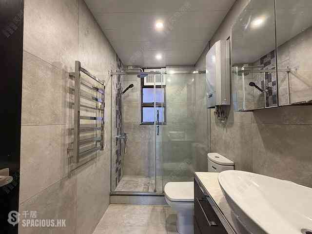Mid Levels West - Parkway Court 34