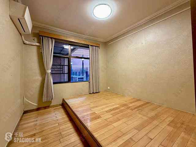 Mid Levels West - Parkway Court 37