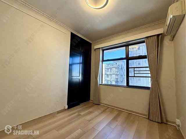 Mid Levels West - Parkway Court 40