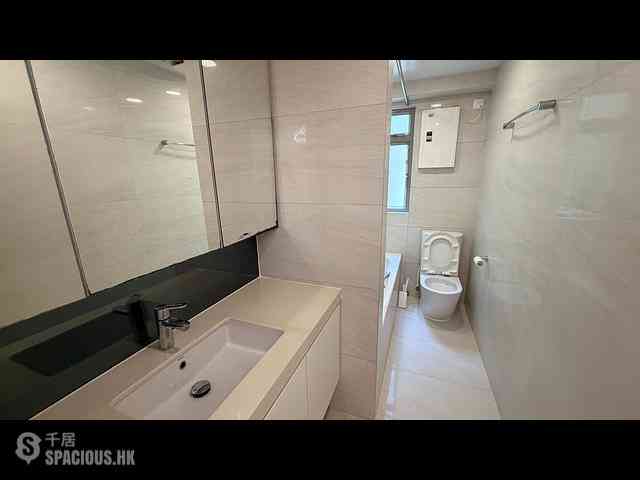 Mid Levels Central - Kenville Building 09