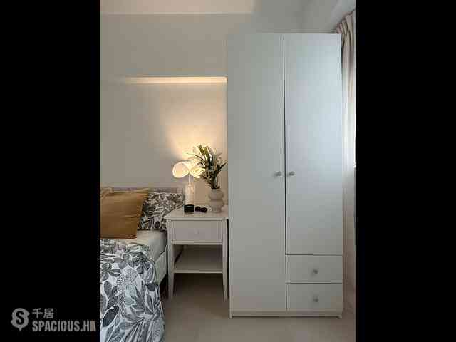 Wan Chai - Glory House 15