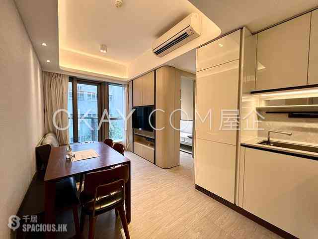 Mid Levels Central - Townplace Soho 01