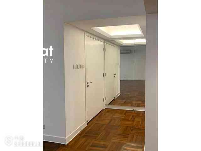 Mid Levels Central - Kam Yuen Mansion 04