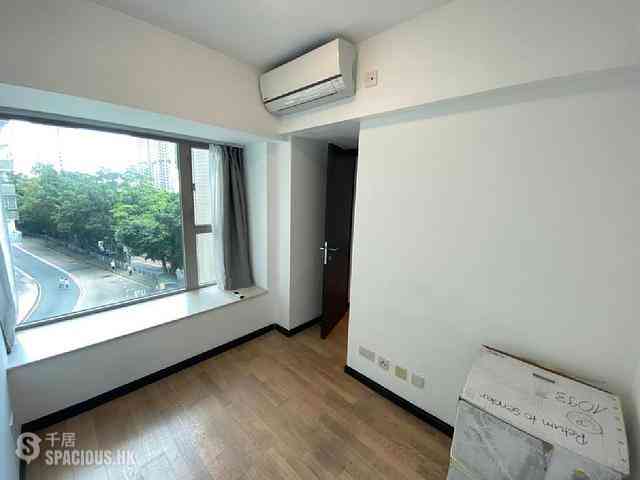 Sai Ying Pun - Centre Place 04