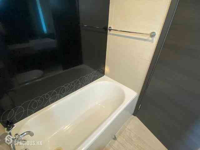 Sai Ying Pun - Centre Place 10